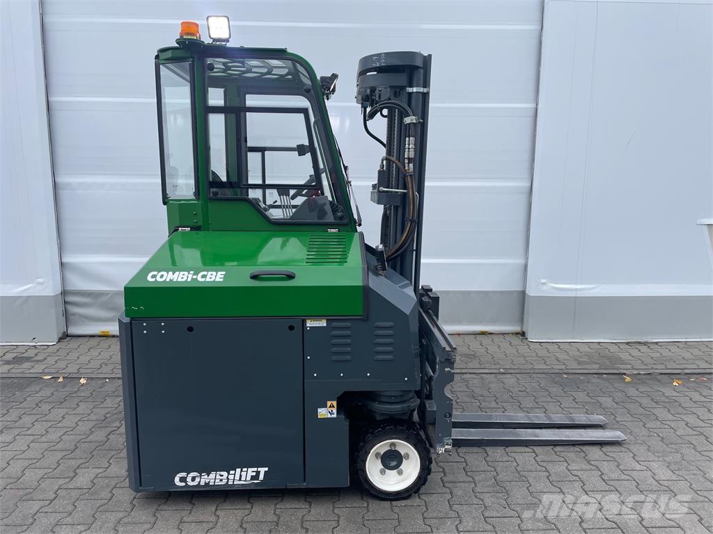 Combilift CBE 2500 Carregadores laterais