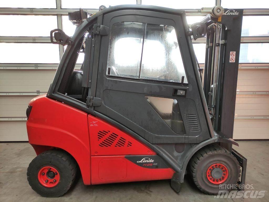 Linde H25T-02-392 EVO Empilhadores a gás