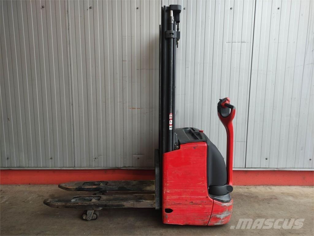 Linde L12 i Empilhador para operador externo