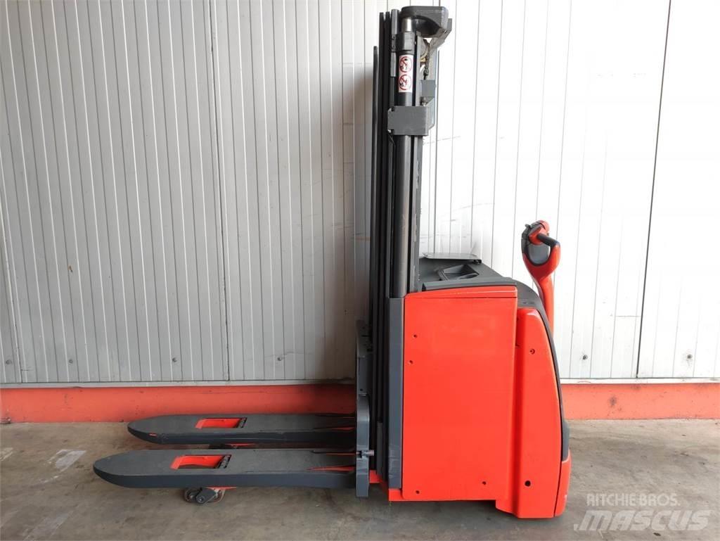 Linde L20i-1173 Empilhador para operador externo