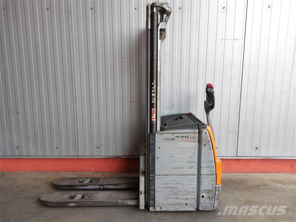 Still EXV 20 Empilhador para operador externo