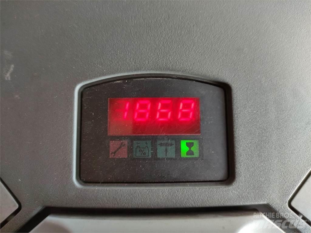 Toyota 7SM12 Empilhador para operador externo