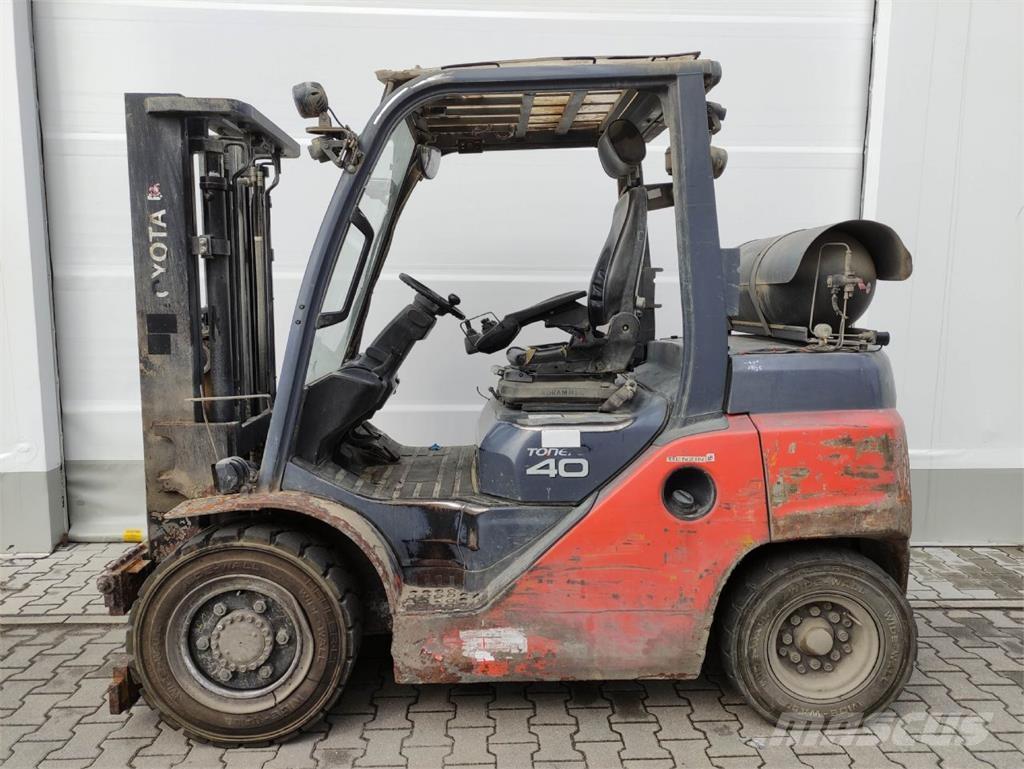 Toyota 8FG35N Empilhadores a gás