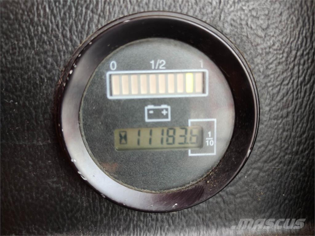 Toyota SLL 16 Empilhador para operador externo