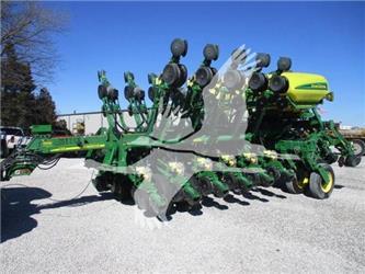 John Deere 1790