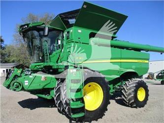 John Deere S680