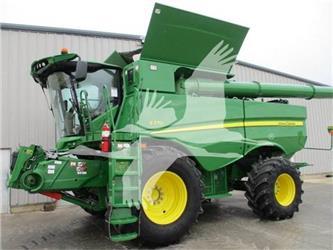 John Deere S770