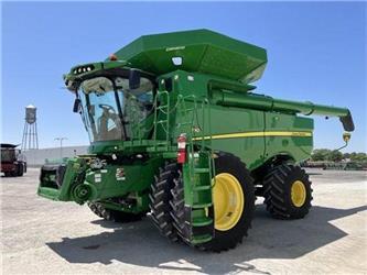 John Deere S780