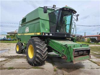 John Deere 2264