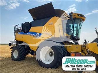 New Holland CR8.90