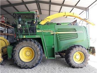 John Deere 7300