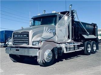 Mack GRANITE GU713