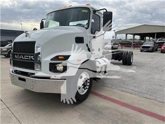 Mack MD6