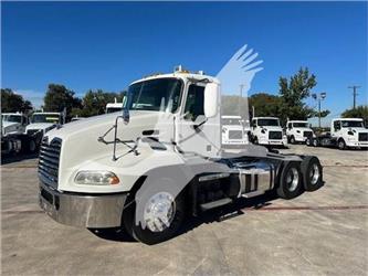 Mack PINNACLE CXU613