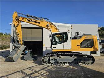 Liebherr R928