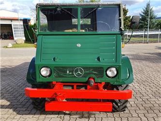 Mercedes-Benz Unimog 411