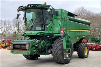 John Deere S685I