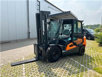 Doosan D50C-9
