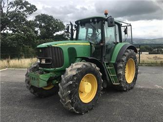 John Deere 6820