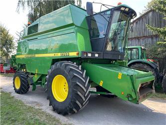 John Deere 2264