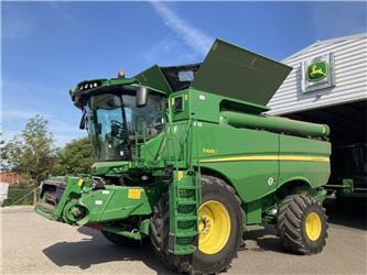 John Deere S685I