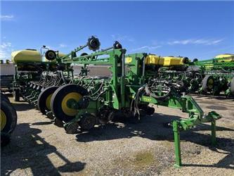 John Deere 1775NT