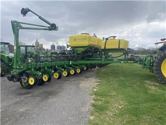 John Deere 1775NT