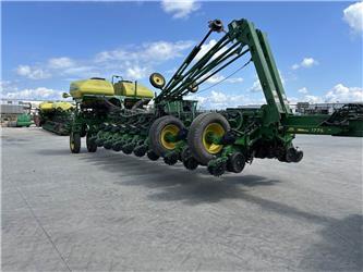 John Deere 1775NT