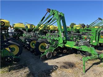 John Deere 1775NT