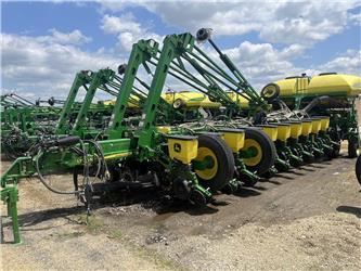 John Deere 1775NT