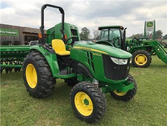 John Deere 4044M