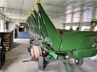 John Deere 608C