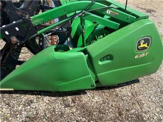 John Deere 635F