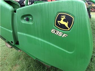 John Deere 635F