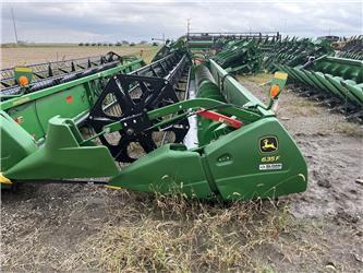 John Deere 635F