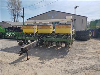 John Deere 7000