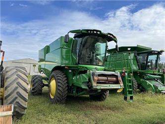 John Deere S680