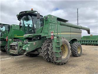 John Deere S680