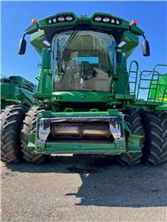 John Deere S680