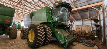 John Deere S680