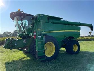 John Deere S680