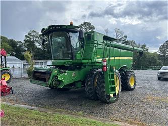 John Deere S680