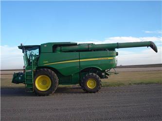 John Deere S680