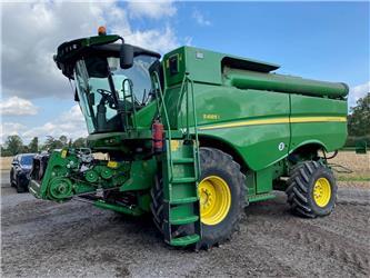 John Deere S685