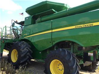 John Deere S770