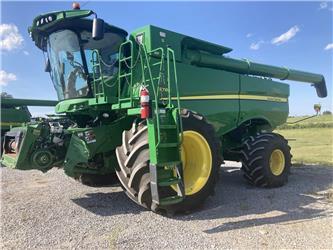 John Deere S780
