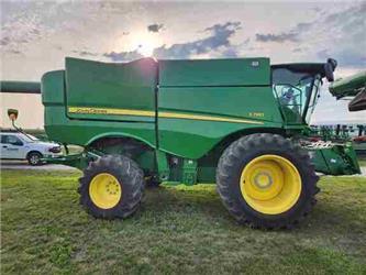 John Deere S780