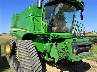 John Deere S780