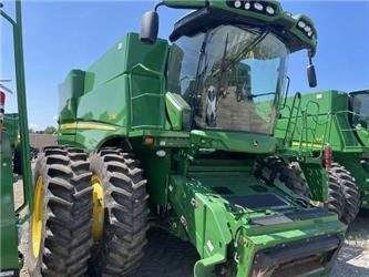 John Deere S780