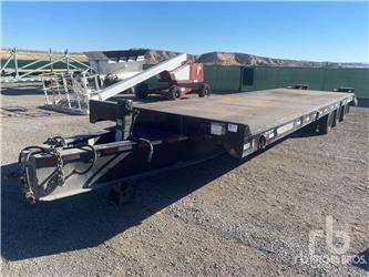 TOWMASTER 34 ft Tri/A